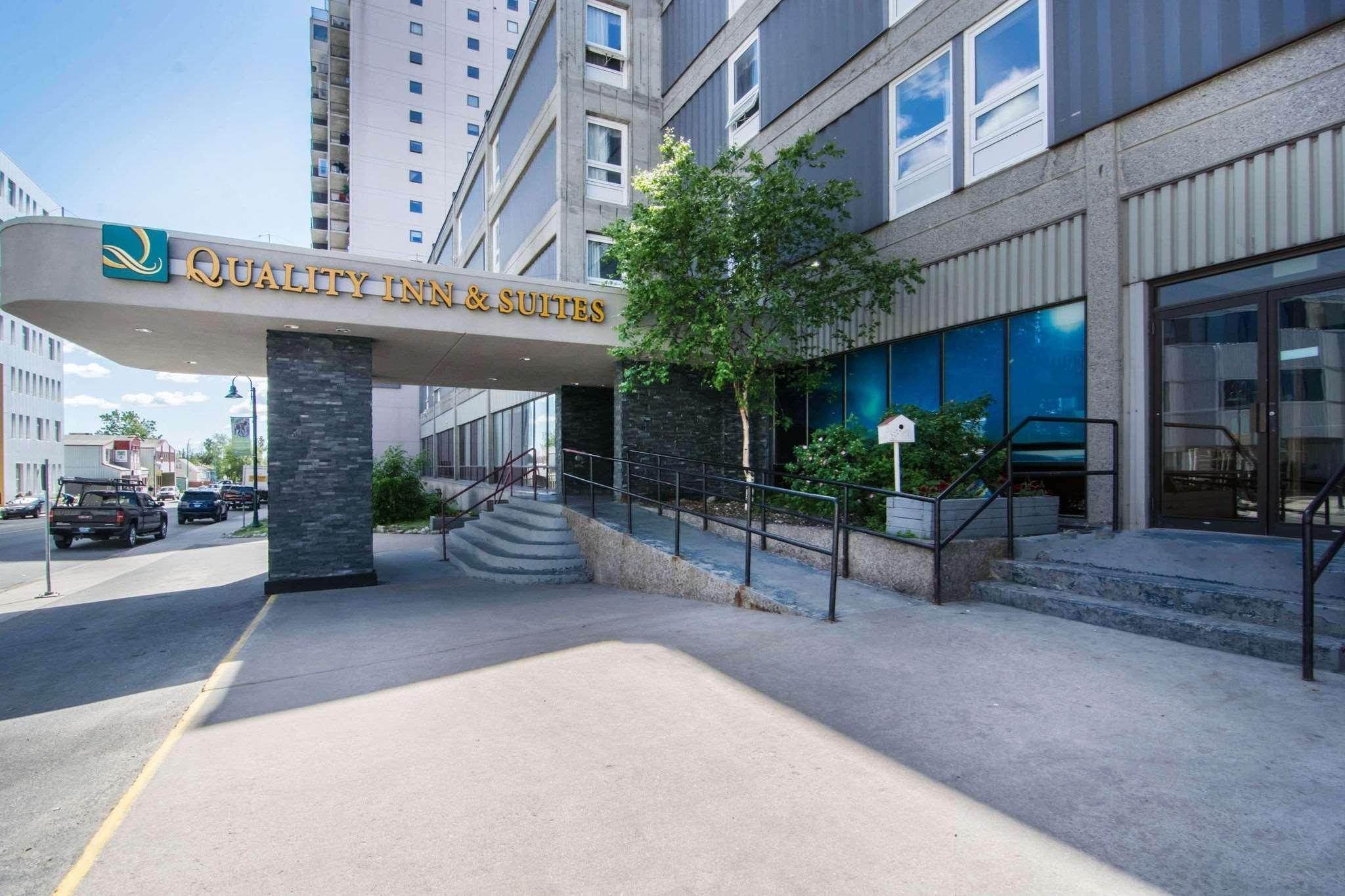 Quality Inn & Suites Yellowknife Exterior photo