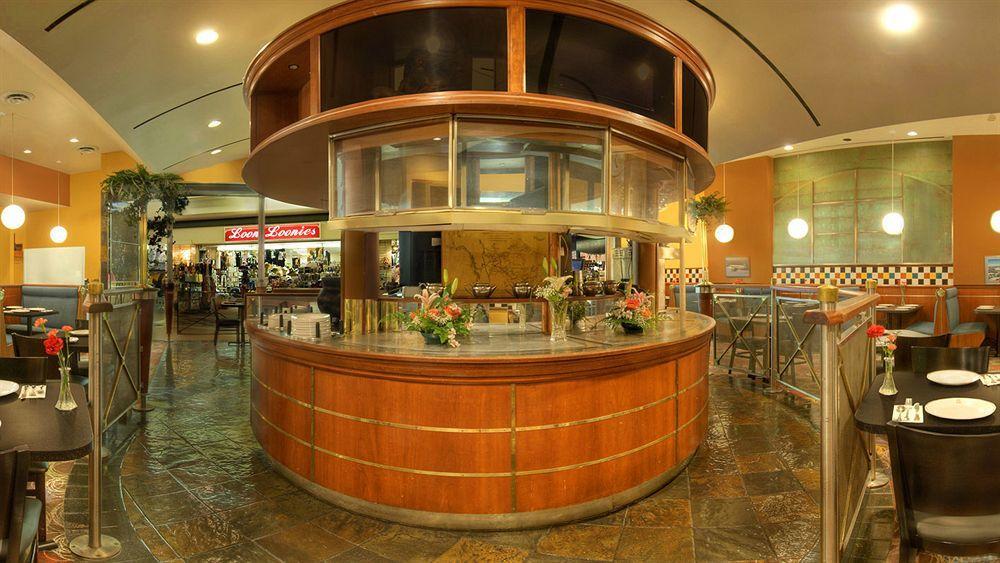 Quality Inn & Suites Yellowknife Exterior photo
